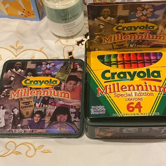 Crayola Millennium Crayon Collection - Picture 2 of 2